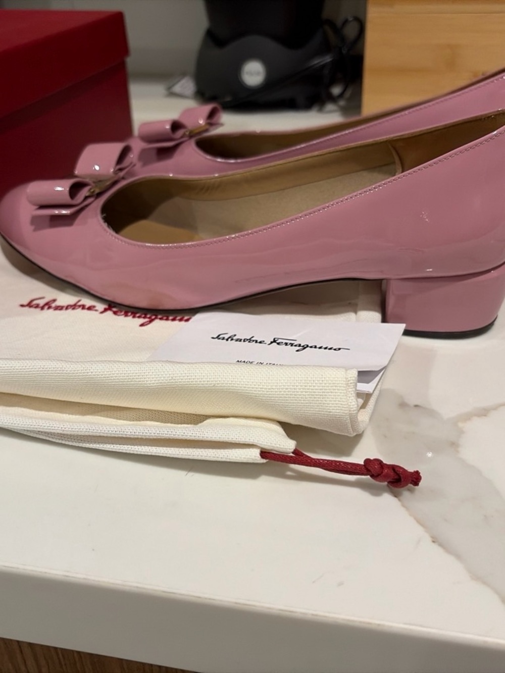 Salvatore Ferragamo Pink Patent Vara Bow Flats - Picture 5 of 6